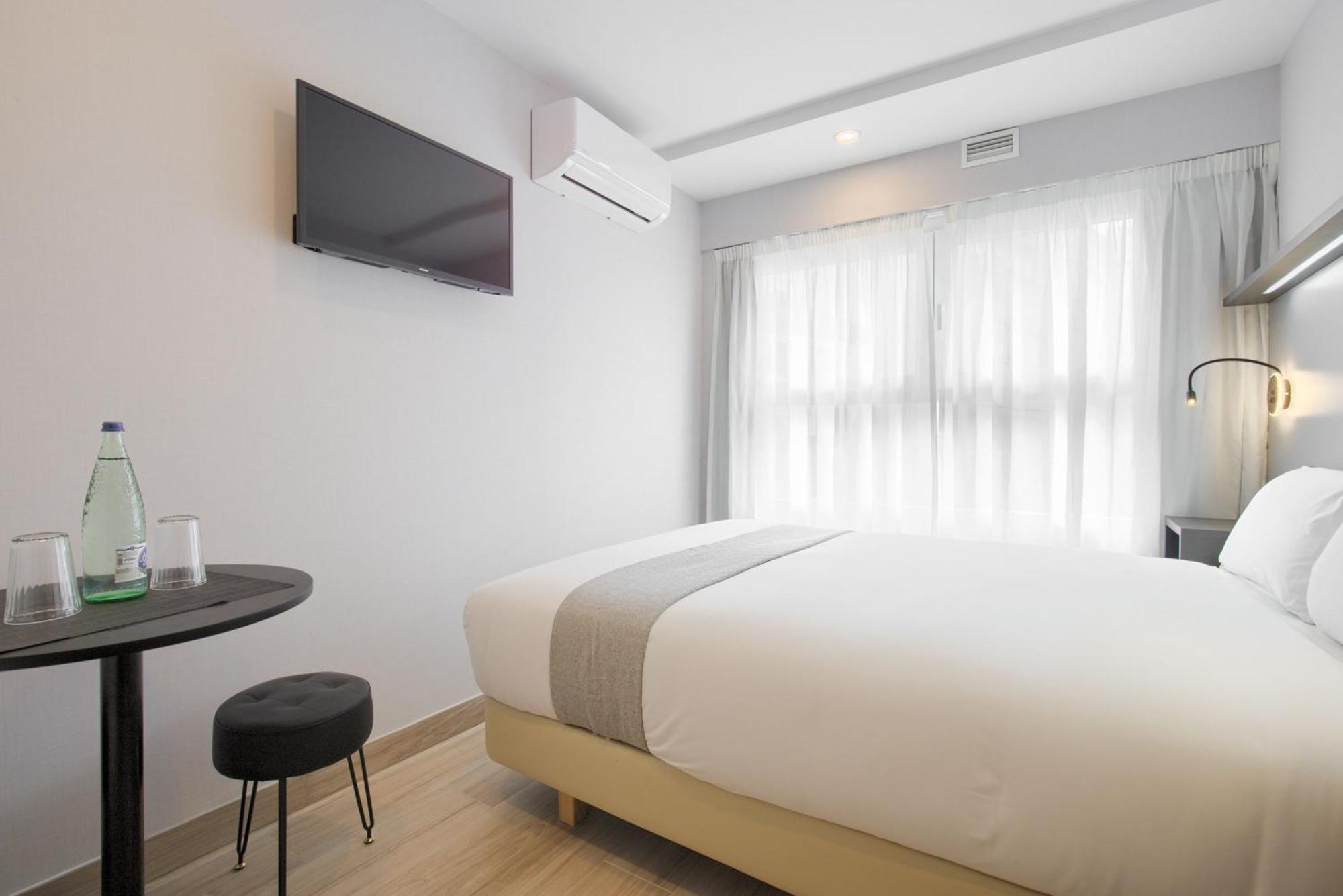 Dobo Madrid Sb20 Apartman Szoba fotó