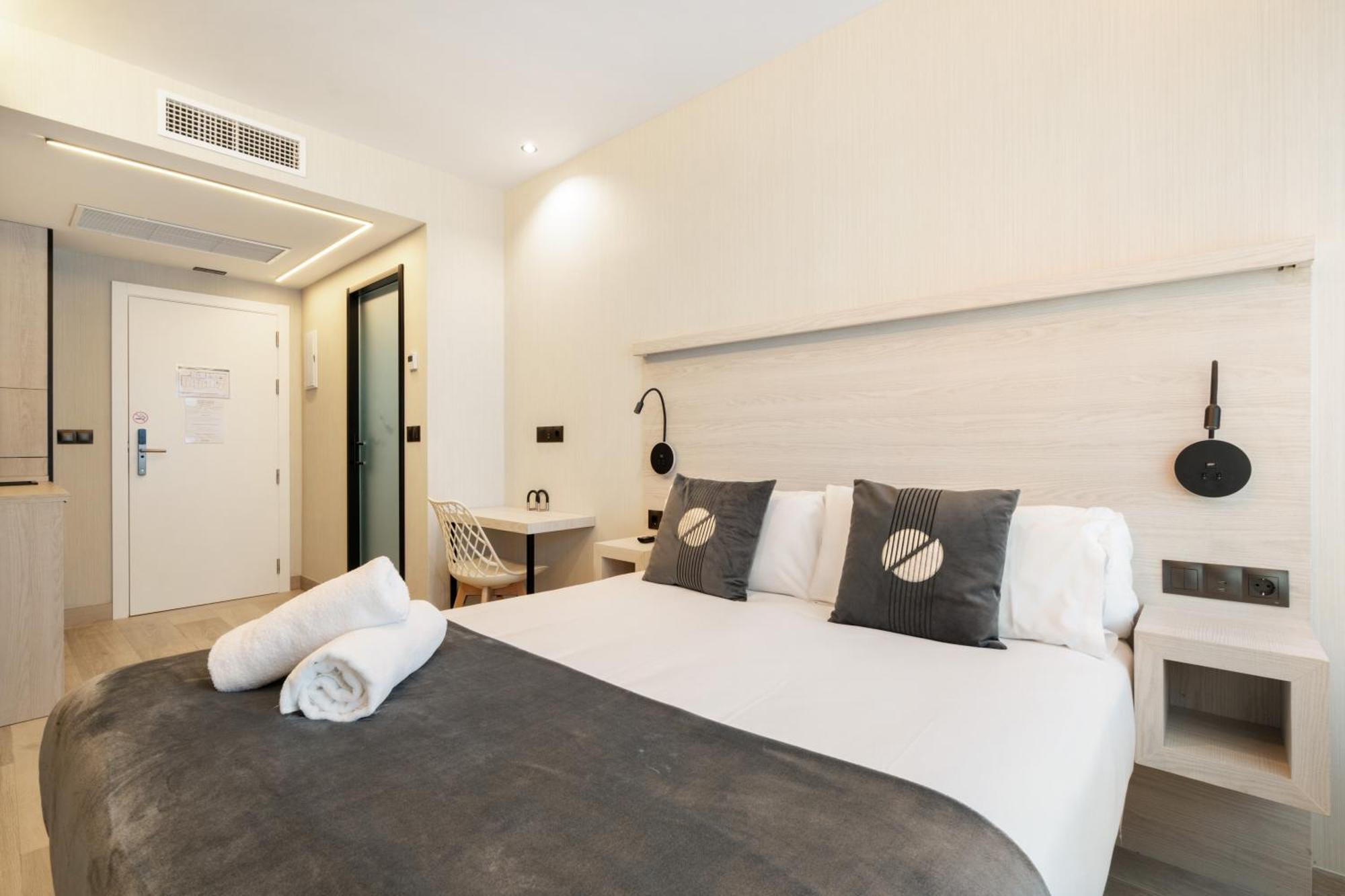 Dobo Madrid Sb20 Apartman Szoba fotó