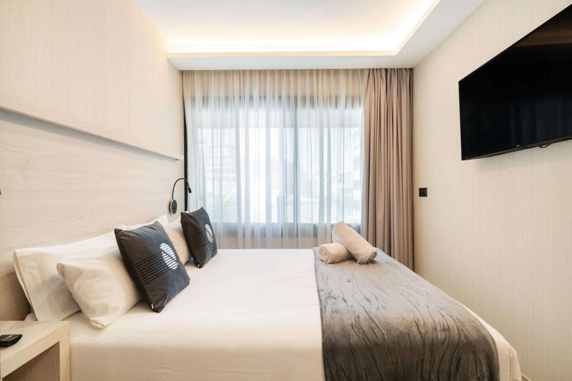 Dobo Madrid Sb20 Apartman Szoba fotó